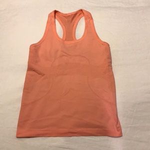 Lululemon Swiftly Tech Razorback